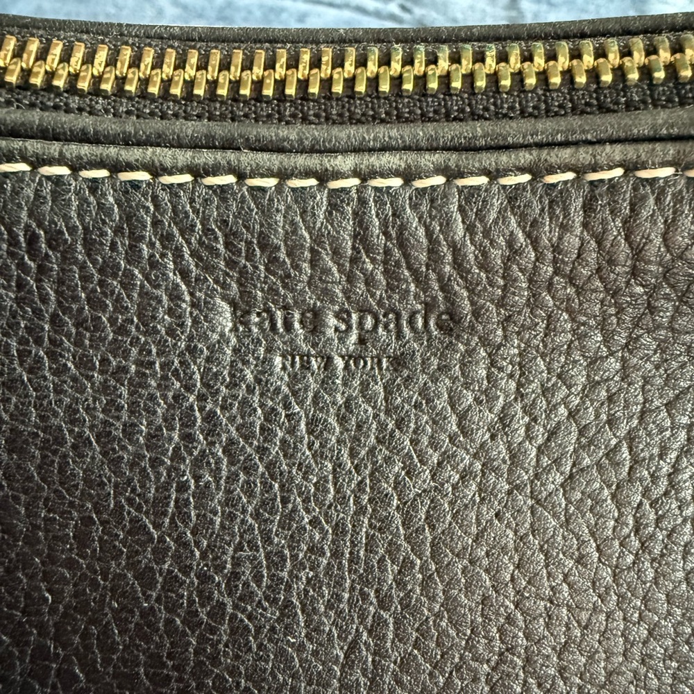 kate spade Vintage Black Leather Shoulder Bag with Gold Zipper - Picture 2 of 7
